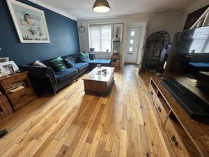 Living Room- click for photo gallery